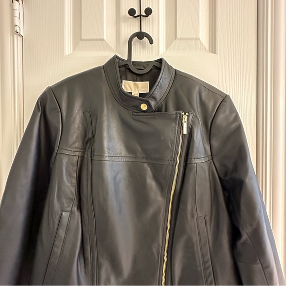 NWT MICHAEL Michael Kors Plus Size
Genuine Leather Long Sleeve Moto Jacket - Picture 7 of 11